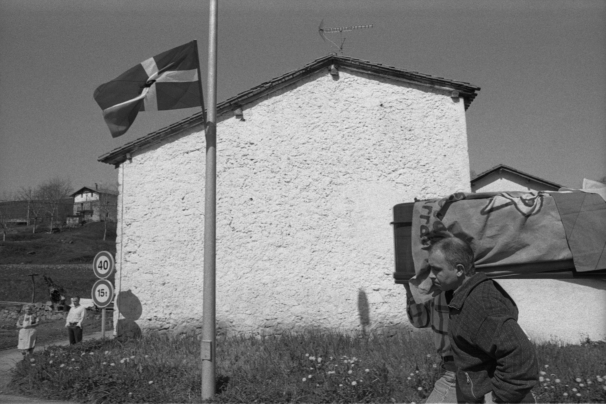 Trimestral 70. Hemendik Hurbil. Cerca de aquí. - 15